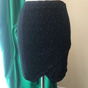 NWOT Reference Blk & Silver Victoria Envelope Skrt
